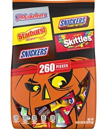 SNICKERS Chocolate Candy, SKITTLES Original Chewy Candy, STARBURST Original Chewy Candy & 3 MUSKETEERS Mixed Variety Bulk Halloween Candy - 80.36oz/260 Pieces
